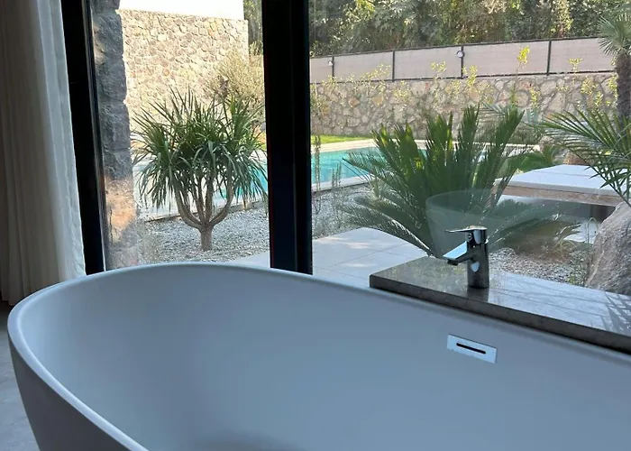 Thelevissihouses Villa